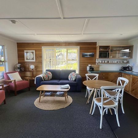 Binalong Beach Cottage Beachfront At Bay Of Fires Next To Restaurant Binalong Bay Esterno foto