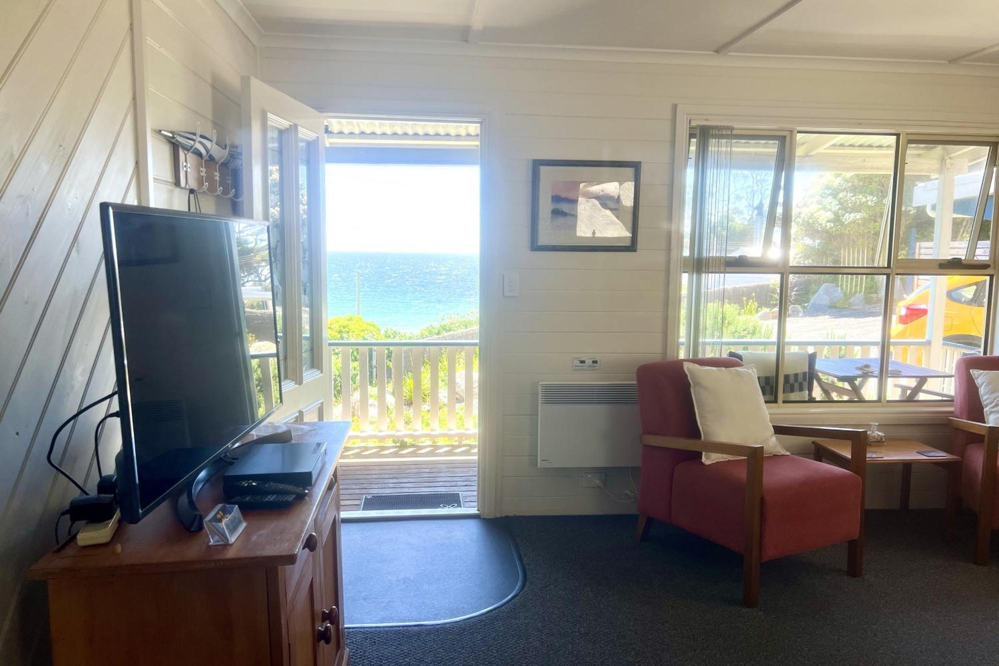 Binalong Beach Cottage Beachfront At Bay Of Fires Next To Restaurant Binalong Bay Esterno foto